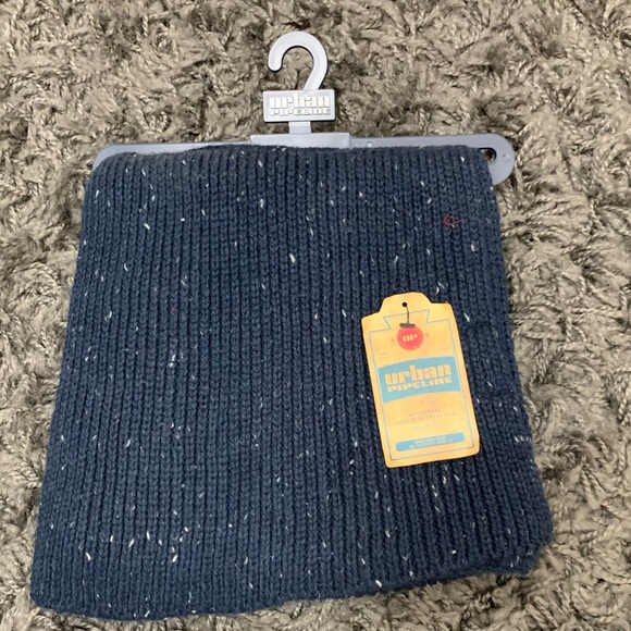 urban pipeline Other - Men’s scarf, NWT